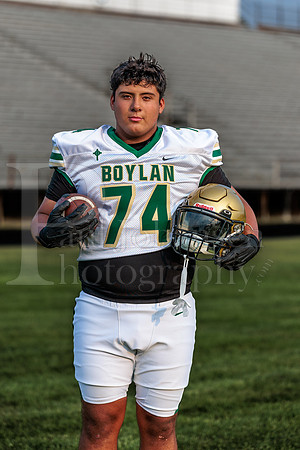 Boylan Varsity Senior Banner Shoot 8-4-2026-0041