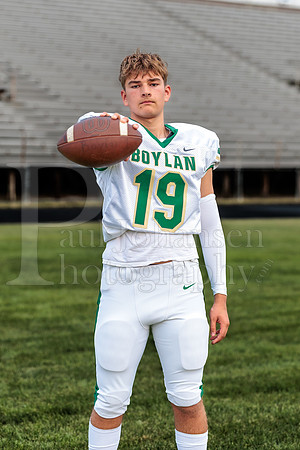 Boylan Varsity Senior Banner Shoot 8-4-2026-0459