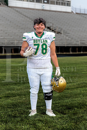 Boylan Varsity Senior Banner Shoot 8-4-2026-0465