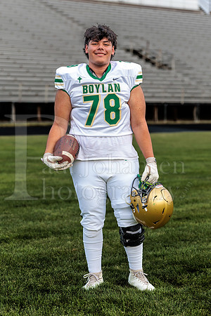 Boylan Varsity Senior Banner Shoot 8-4-2026-0476