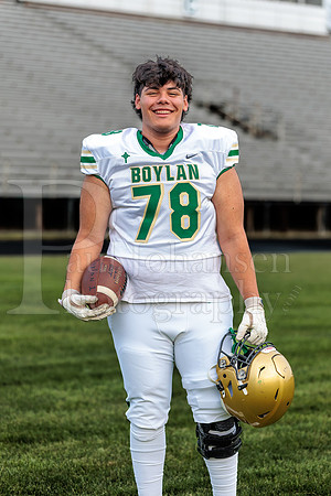 Boylan Varsity Senior Banner Shoot 8-4-2026-0478