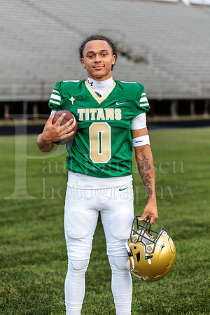 Boylan Varsity Senior Banner Shoot 8-4-2026-0510