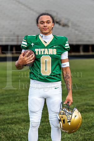 Boylan Varsity Senior Banner Shoot 8-4-2026-0511