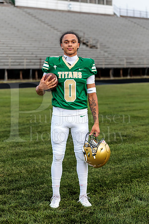 Boylan Varsity Senior Banner Shoot 8-4-2026-0513