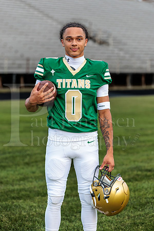 Boylan Varsity Senior Banner Shoot 8-4-2026-0516