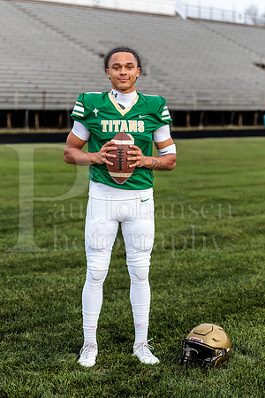 Boylan Varsity Senior Banner Shoot 8-4-2026-0532