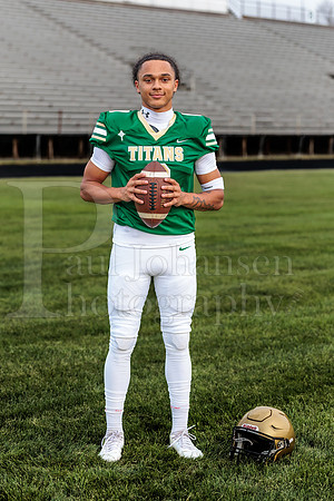 Boylan Varsity Senior Banner Shoot 8-4-2026-0533