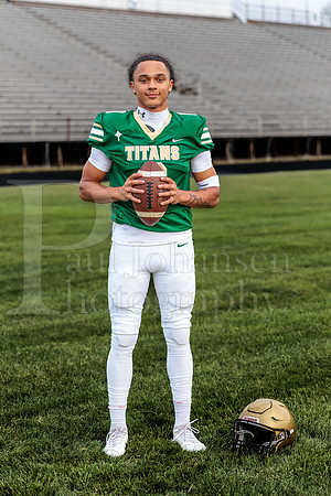 Boylan Varsity Senior Banner Shoot 8-4-2026-0534