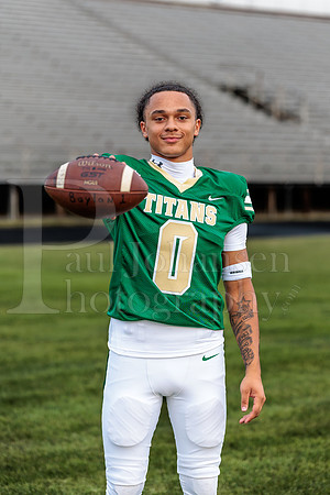 Boylan Varsity Senior Banner Shoot 8-4-2026-0539