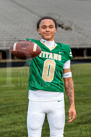 Boylan Varsity Senior Banner Shoot 8-4-2026-0544