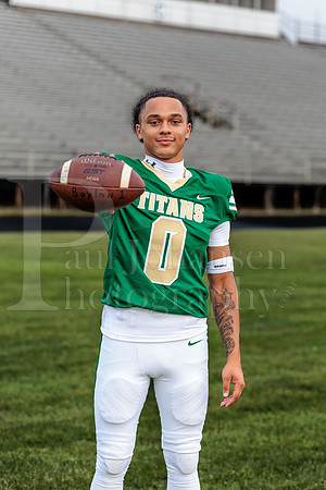 Boylan Varsity Senior Banner Shoot 8-4-2026-0542