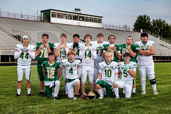 Boylan Varsity Senior Banner Shoot 8-4-2026-0554