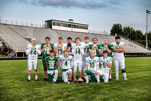 Boylan Varsity Senior Banner Shoot 8-4-2026-0552