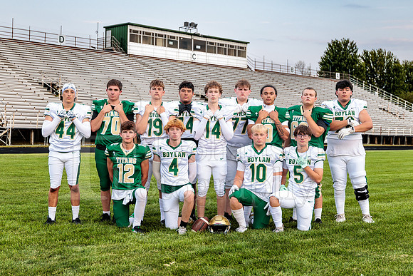 Boylan Varsity Senior Banner Shoot 8-4-2026-0556