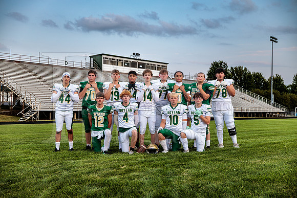 Boylan Varsity Senior Banner Shoot 8-4-2026-0557