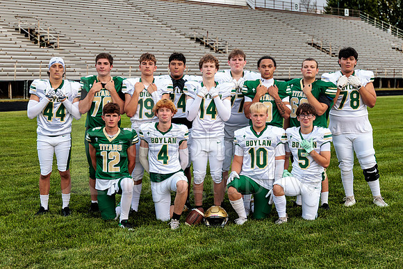 Boylan Varsity Senior Banner Shoot 8-4-2026-0571