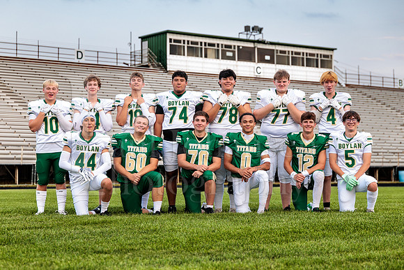 Boylan Varsity Senior Banner Shoot 8-4-2026-0601