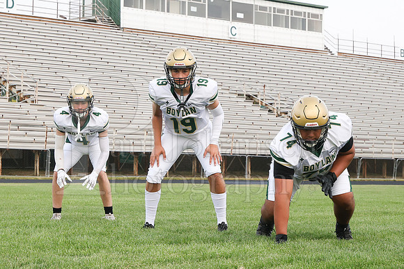 Boylan Varsity Senior Banner Shoot 8-4-2026-0676