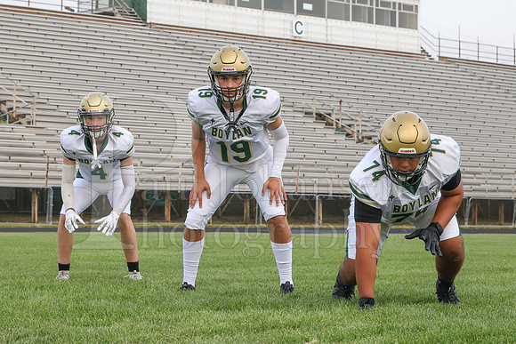 Boylan Varsity Senior Banner Shoot 8-4-2026-0678
