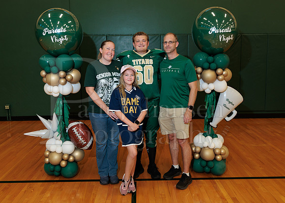 Boylan Parent Night Portraits 9-4-2026-0031