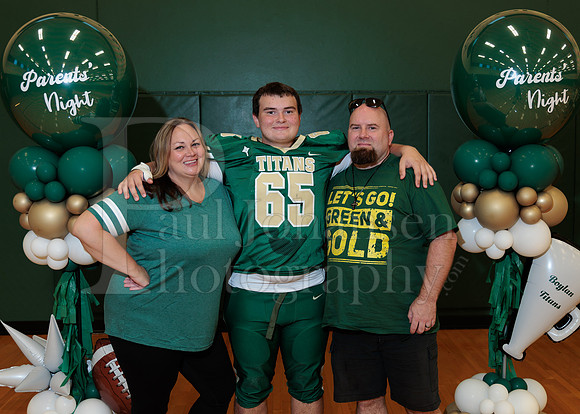 Boylan Parent Night Portraits 9-4-2026-0046