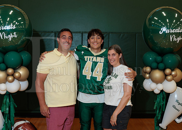 Boylan Parent Night Portraits 9-4-2026-0051