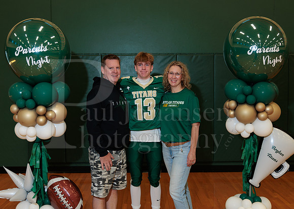Boylan Parent Night Portraits 9-4-2026-0059