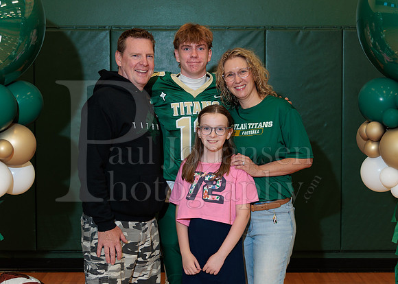 Boylan Parent Night Portraits 9-4-2026-0065