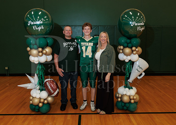 Boylan Parent Night Portraits 9-4-2026-0094