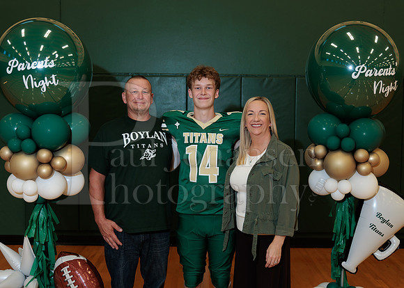 Boylan Parent Night Portraits 9-4-2026-0096