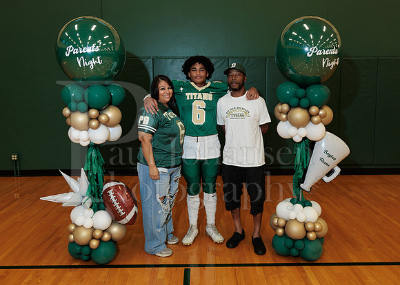 Boylan Parent Night Portraits 9-4-2026-0101