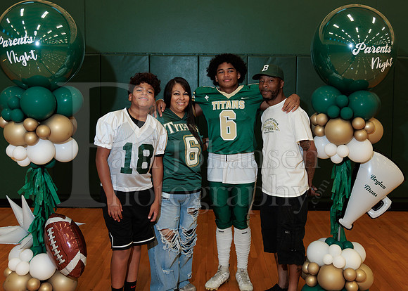 Boylan Parent Night Portraits 9-4-2026-0105