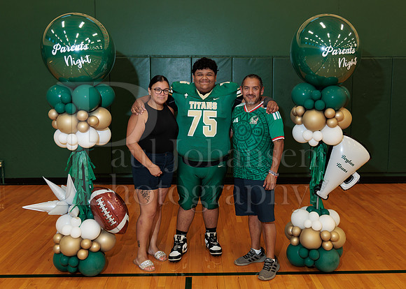Boylan Parent Night Portraits 9-4-2026-0116