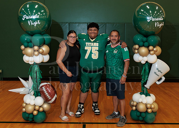 Boylan Parent Night Portraits 9-4-2026-0120
