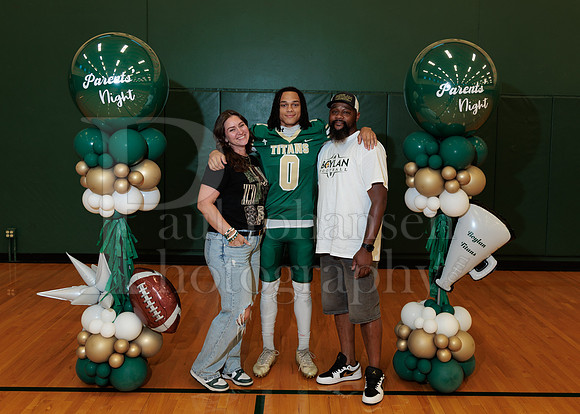Boylan Parent Night Portraits 9-4-2026-0138
