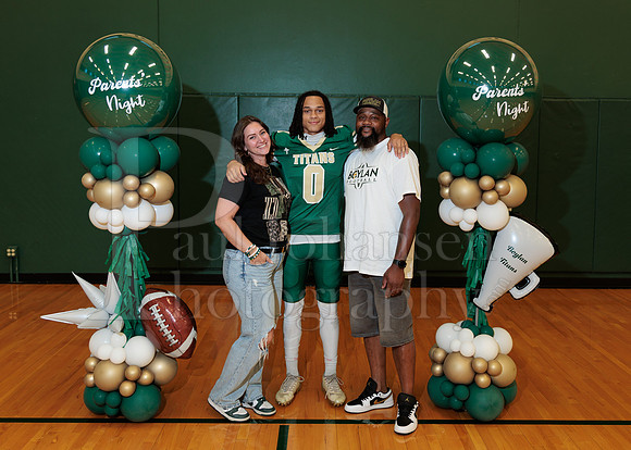 Boylan Parent Night Portraits 9-4-2026-0139