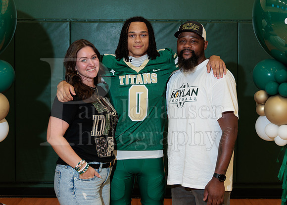 Boylan Parent Night Portraits 9-4-2026-0140