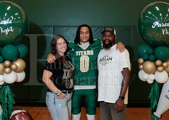 Boylan Parent Night Portraits 9-4-2026-0141