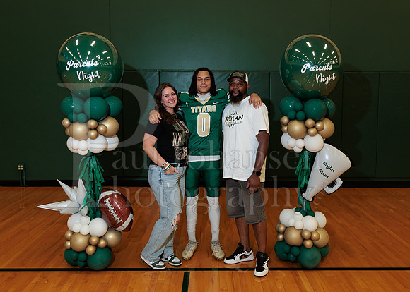 Boylan Parent Night Portraits 9-4-2026-0142