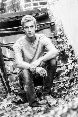 Noah Janssen Senior Images 9-14-2013-1840-2PE