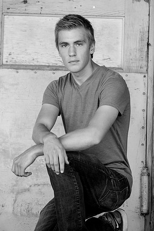Noah Janssen Senior Images 9-14-2013-1715