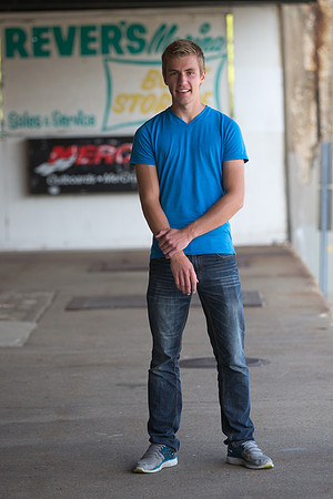 Noah Janssen Senior Images 9-14-2013-1724