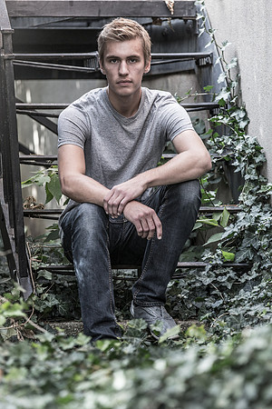 Noah Janssen Senior Images 9-14-2013-1840