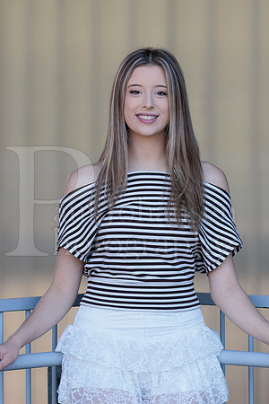 Nadia Cole Senior Images 10-24-2026-0199