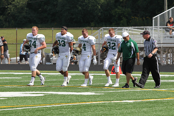 Boylan Varsity Football vs Auburn 8-31-2013-0076