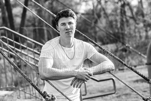 Nolan Brauns Senior Images 5-4-2022-0187