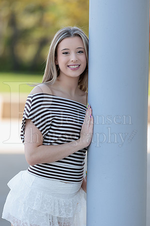 Nadia Cole Senior Images 10-24-2026-0095