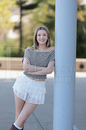 Nadia Cole Senior Images 10-24-2026-0112