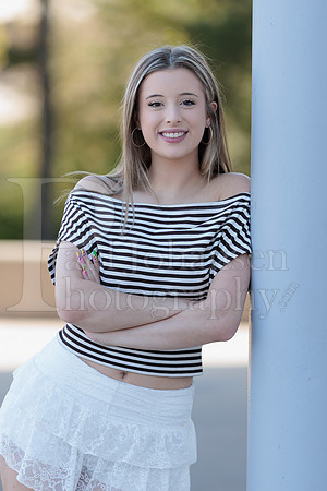Nadia Cole Senior Images 10-24-2026-0113