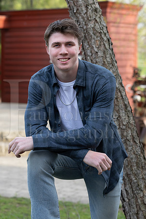 Nolan Brauns Senior Images 5-4-2022-0168